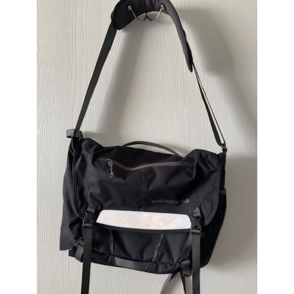 Patagonia® Half Mass Messenger Bag